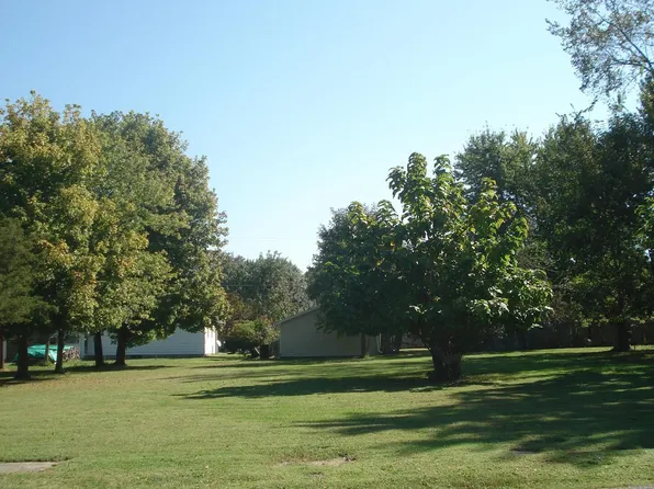 500 S 28th St, Herrin, IL 62948