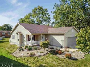 350 S Sycamore St, El Paso, IL 61738