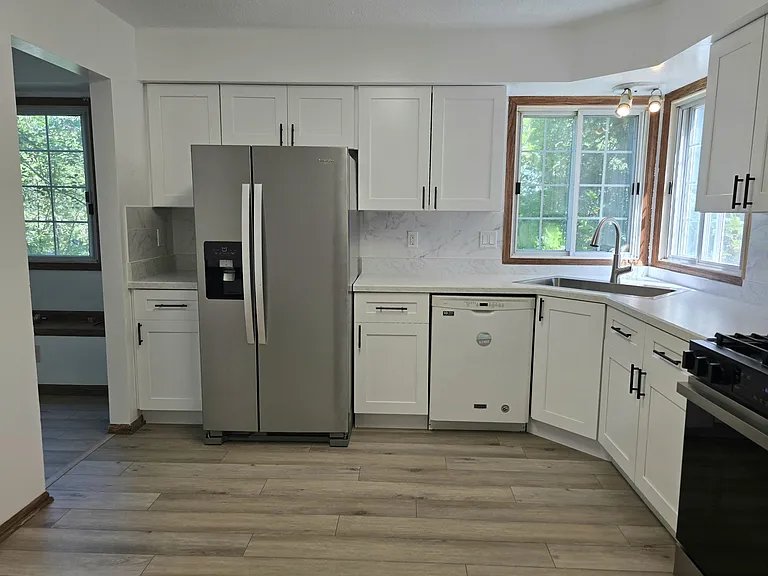 5759 Donegal Dr — Photo 6
