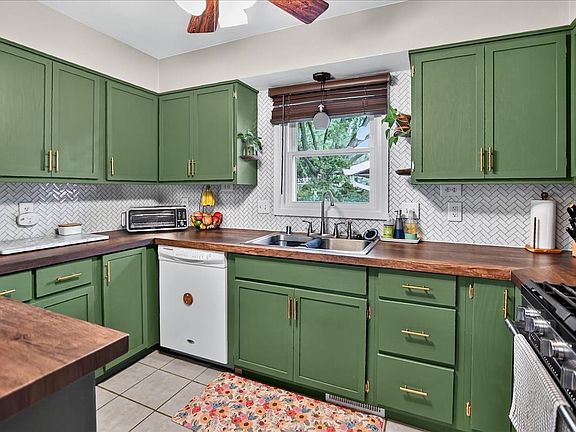 4th image of 929 Ring St