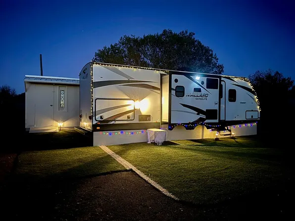 13 W Couchman Trl, Ash Fork, AZ 86320