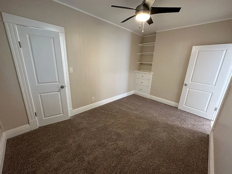 678 N Shaffer St — Photo 37
