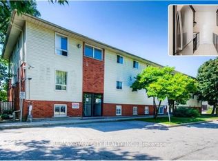 119 Cedar St S #15, Kitchener, ON N2G3L6