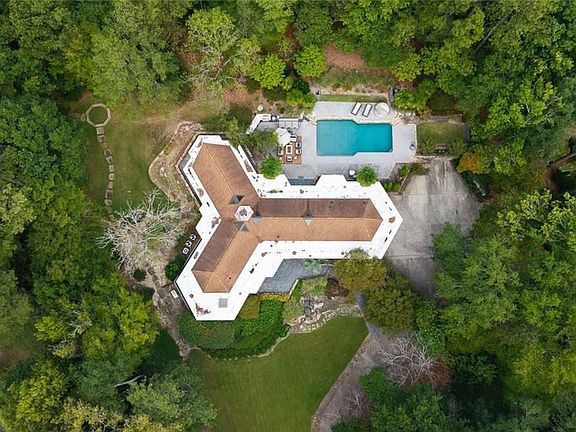 3rd image of 3905 Parian Ridge Rd