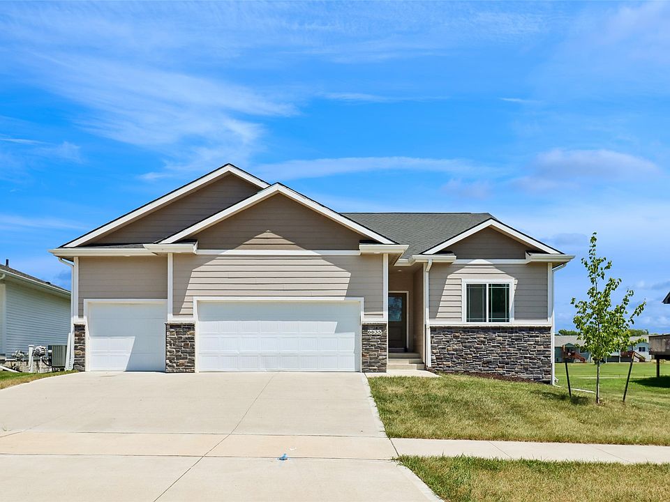 1st image of 6635 NE 9th Ct