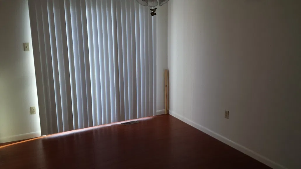 3 bed, 2.5 bath, 1760 sqft, $2,000 — Photo 3
