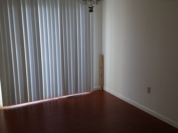 3rd image of 447 Heather Ridge Dr