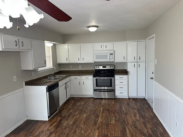 4614 Hanover Dr — Photo 5