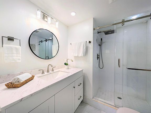 5th image of 8021 Sunrise Lakes Drive N #203
