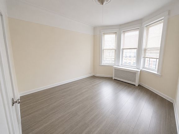 2nd image of 60-91 Putnam Ave #2D