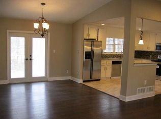 560 Woodgate Dr, Marietta, GA 30066