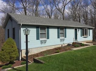 27 Birch Dr E, Highland Lakes, NJ 07422