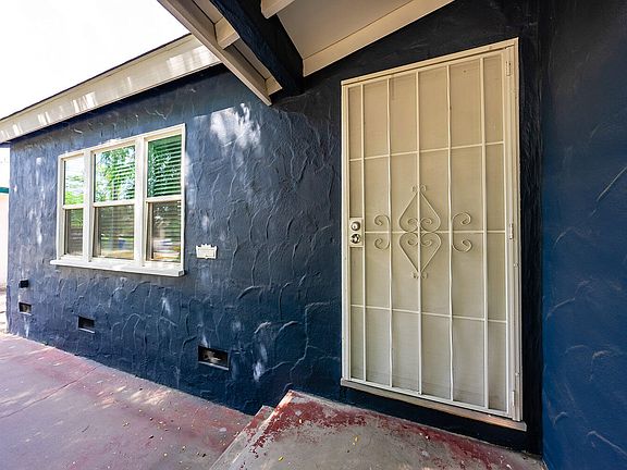4th image of 1028-1026 Kaweah Street