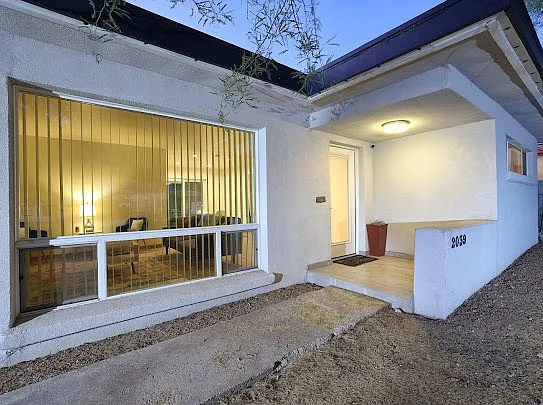 Unit Photo