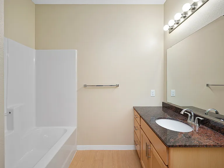 7. Mallview 3A - Bath1 7. Mallview 3A - Bath1