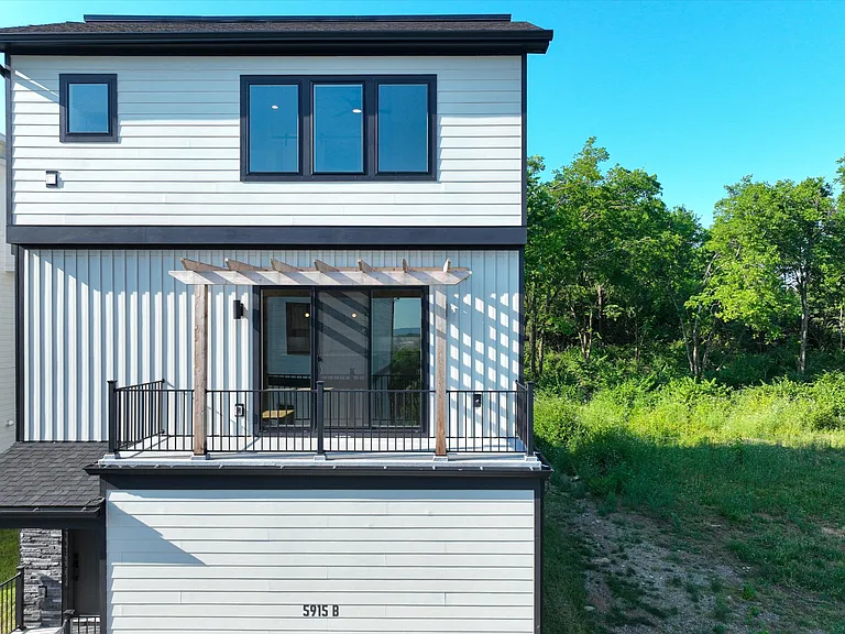 5915 Maxon Ave #B — Photo 23