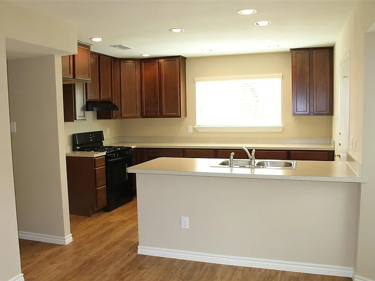 12711 Rampart St — Photo 5