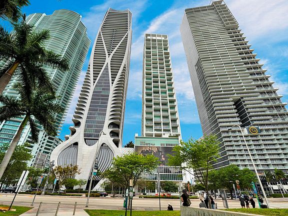 2nd image of 1040 Biscayne Boulevard #2106
