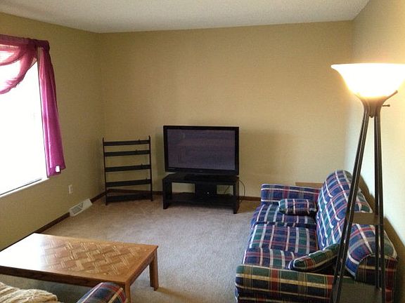 3rd image of 2409 Cheryl Dr