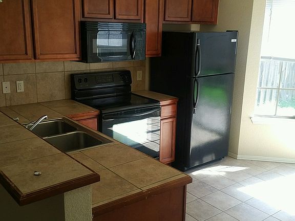 3rd image of 2624 N Valencia Ave APT 1