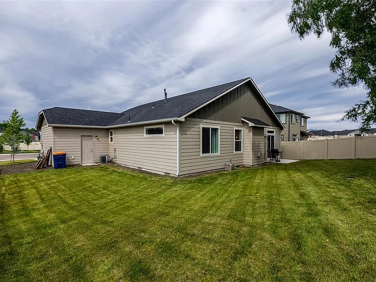 9549 Goldenpond Ct — Photo 9