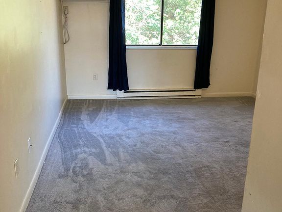 3rd image of 211 Tower Dr #200