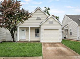 2659 Liberty Gardens Dr, Florissant, MO 63031