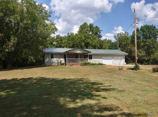 17395 Fort Lyon Ave, Windsor, MO 65360