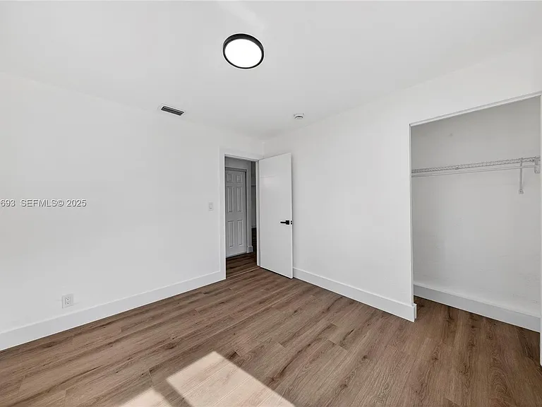 2633 NE 13th Ave #1 — Photo 17
