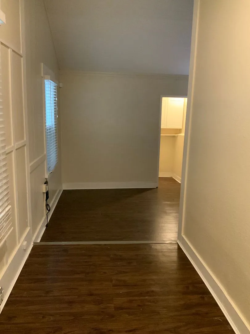 Sonoma Blvd - 1716 1720 — Photo 2
