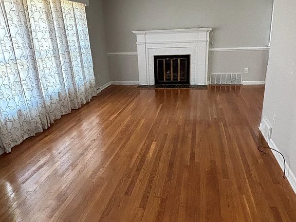 5th image of 364 Ridge Cir