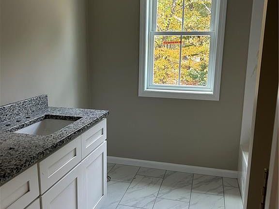 4th image of 40 Farnum Pike Unit 2
