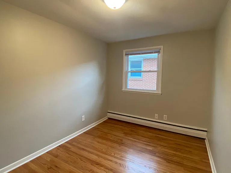 206 Oak St #1 — Photo 18