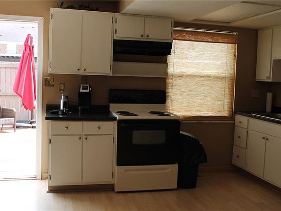 5th image of 120 Freedom Ct