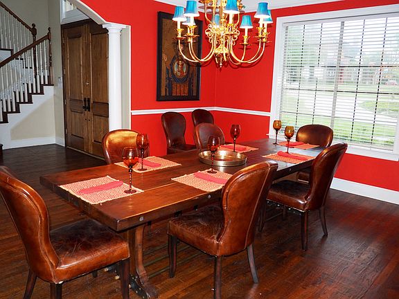 Formal Dining