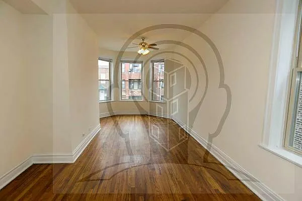 3 bed, 2.0 bath, $3,000 — Photo 1