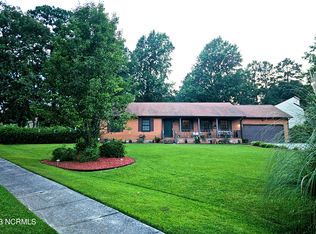 901 Pine Valley Rd, Jacksonville, NC 28546