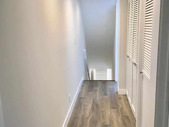 5th image of 624 E Cedar Ave APT C