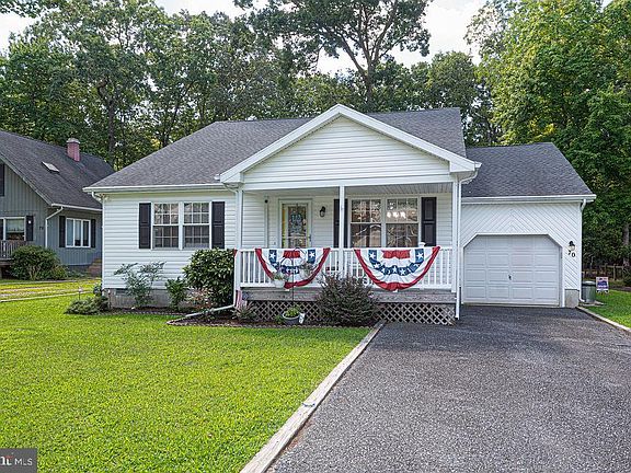 2nd image of 70 Camelot Cir