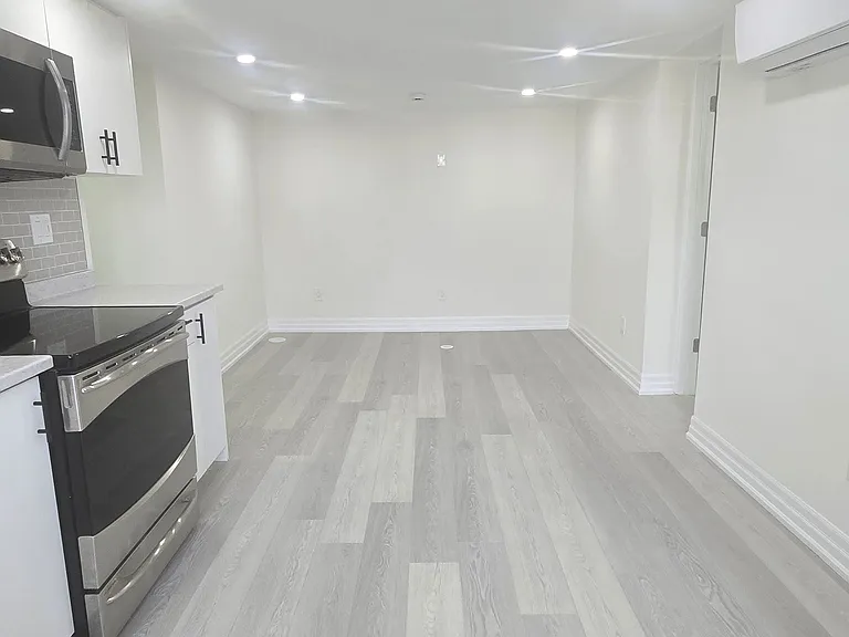 1195 Augusta Ct — Photo 3