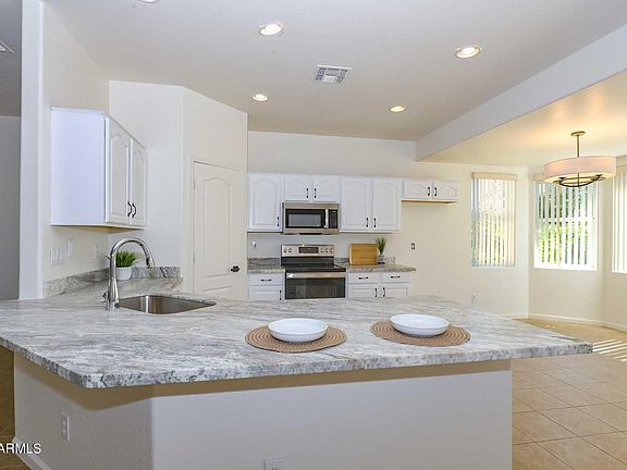4th image of 18143 W CARIBBEAN Lane