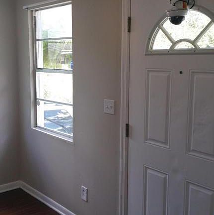 5th image of 2558 Calvin St