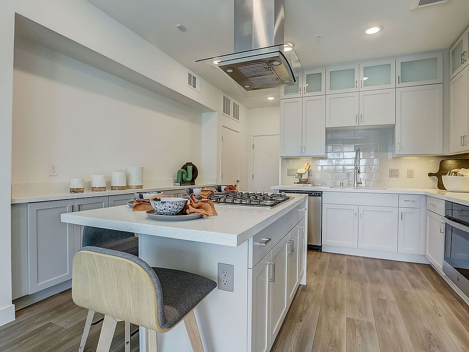 Unit 102 - Kitchen