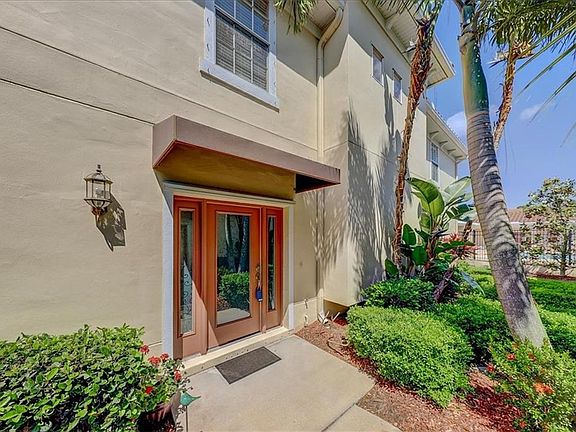 3rd image of 183 Valencia Cir