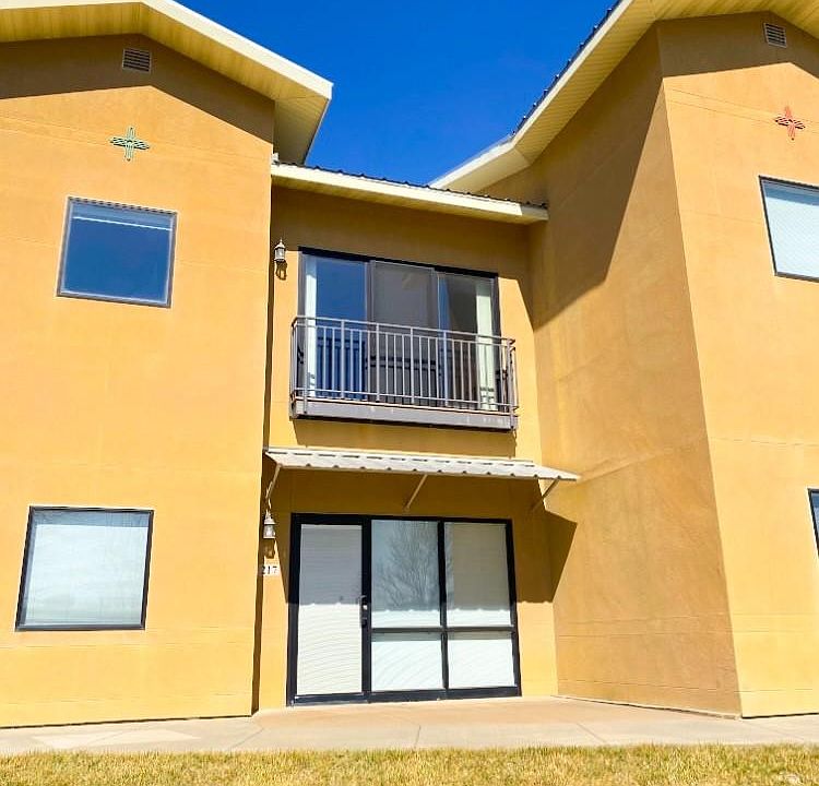 1st image of 217 S Oak Pl