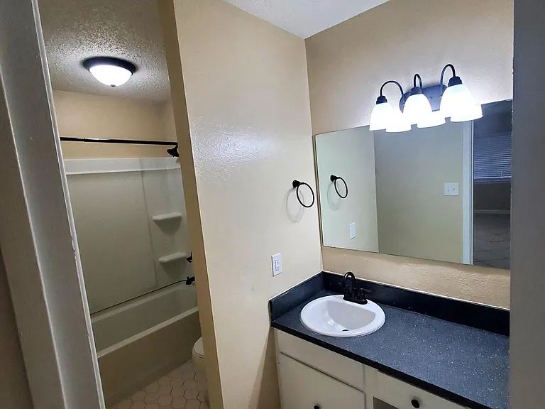 6527 Old Shell Rd #28 — Photo 10