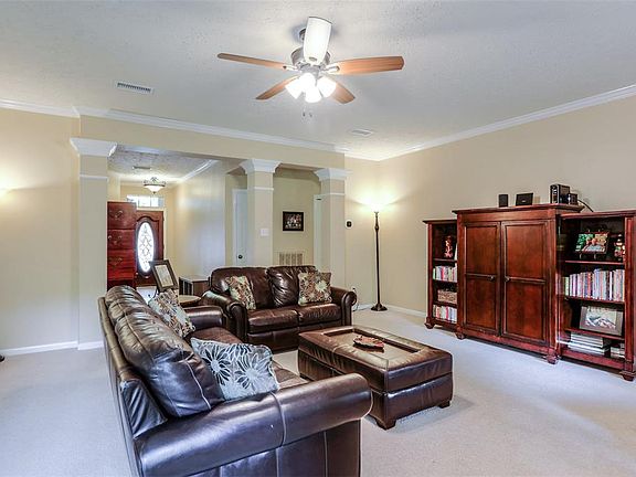 4th image of 3706 Scenic Valley Dr