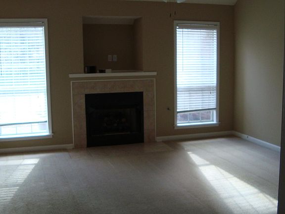 4th image of 230 Winding Creek Dr