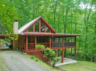 169 E Pond Ln, Hayesville, NC 28904