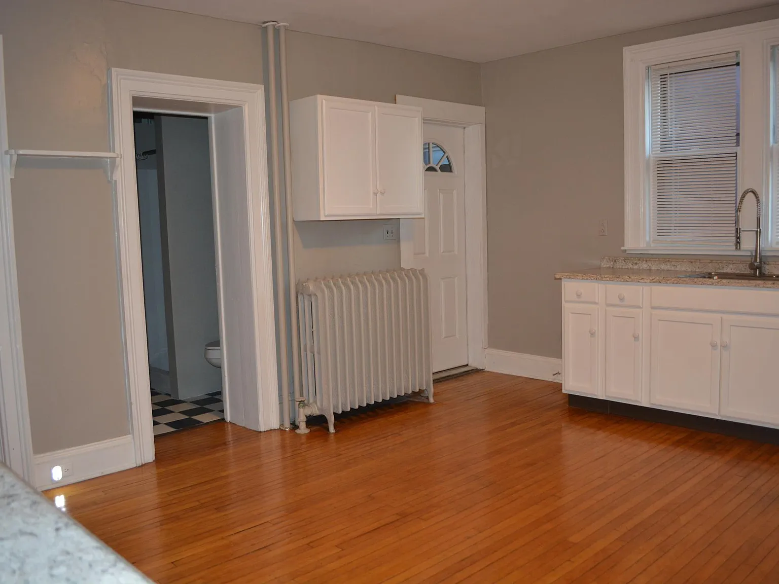 3 bed, 1464 sqft, $1,700 — Photo 4